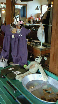 d0100192_22465690.gif