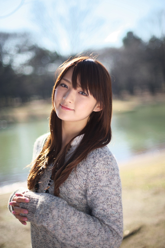 太陽の下でとても輝いている鈴木咲の画像♪