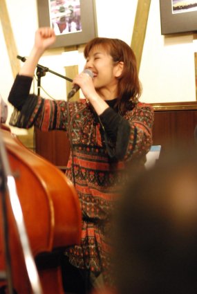 e0019696_0372922.jpg