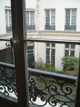 d0111714_1357199.jpg