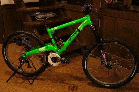 e0015108_0203739.jpg