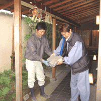 d0033734_1120714.gif