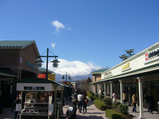 e0015108_1104751.jpg