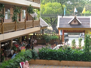 d0144077_1172557.jpg