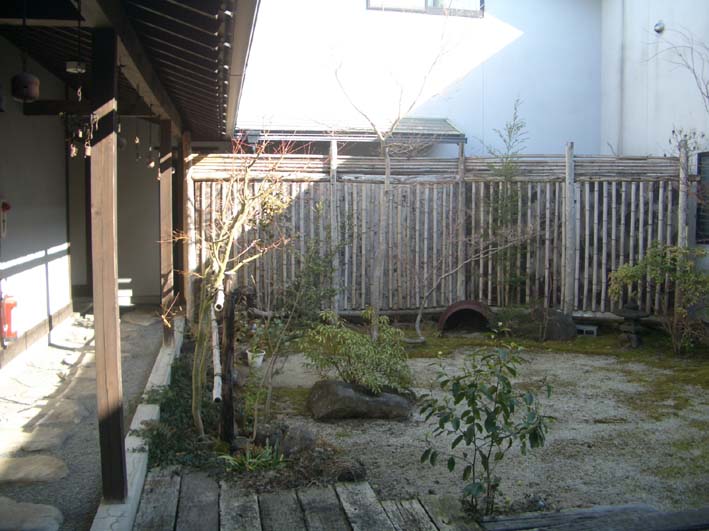 b0002156_11363216.jpg