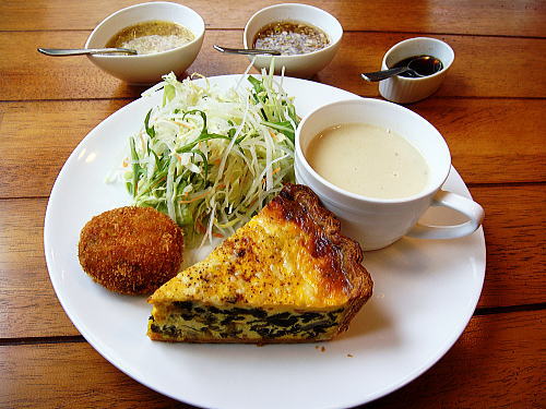 c0113312_2332328.jpg