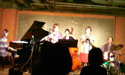 e0126181_1330275.jpg