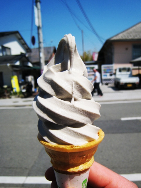 f0002038_22554240.jpg