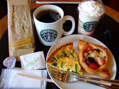 スタバでランチ