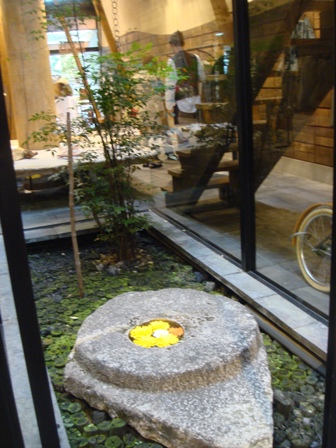 e0111793_1056590.jpg