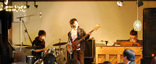 c0120342_1227663.jpg