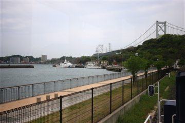 e0014058_0251922.jpg