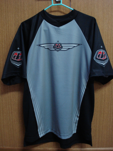 e0015108_8484411.jpg