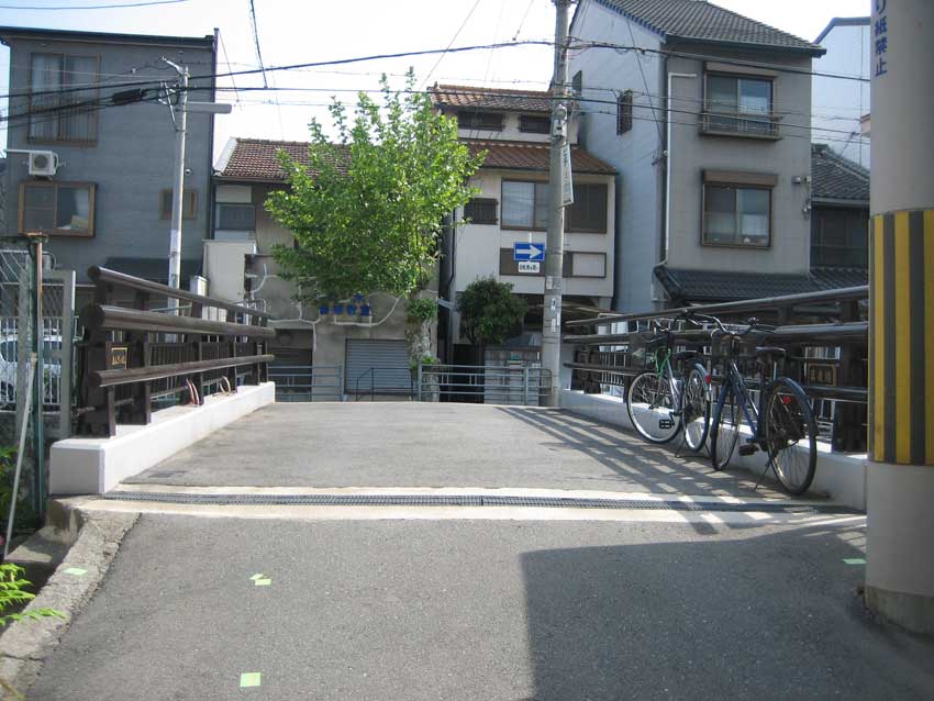 b0057679_8451520.jpg