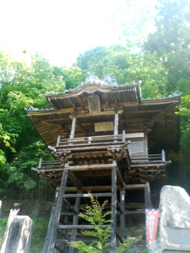 f0054677_8464212.jpg