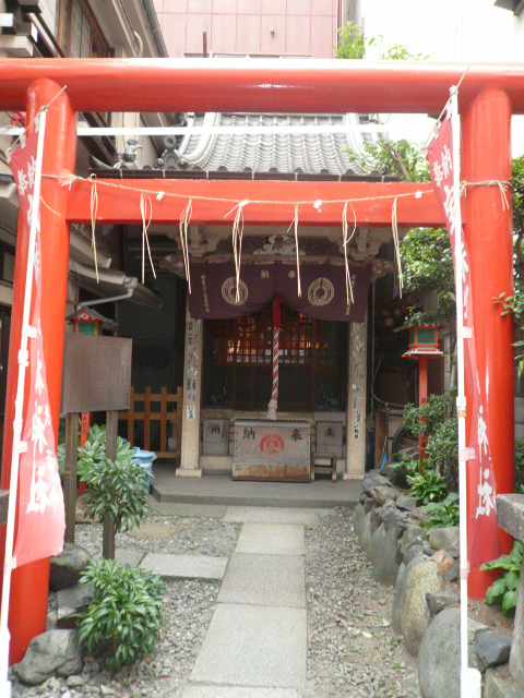 f0048372_0481688.jpg