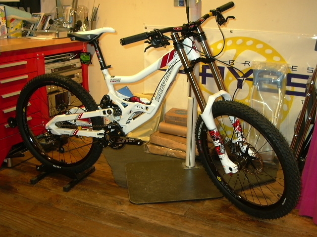 e0015108_8165092.jpg