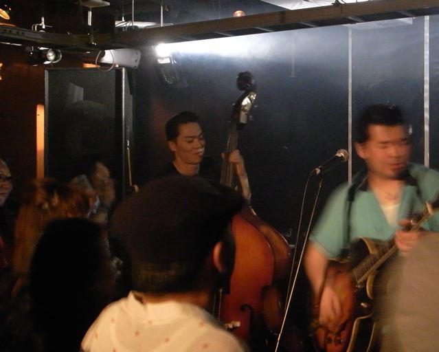 d0075828_1431330.jpg