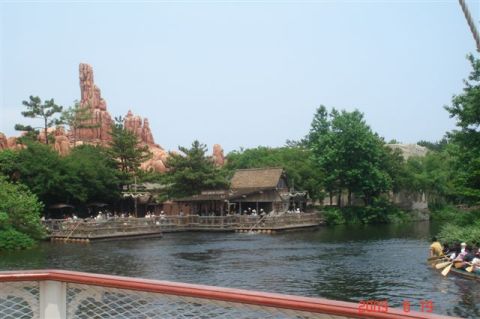 b0102728_1285489.jpg