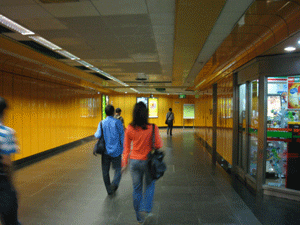 d0038319_9505626.gif