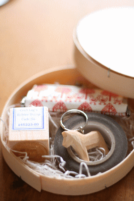 d0100192_22563749.gif