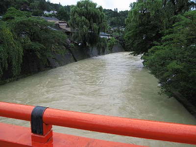 e0100086_238972.jpg