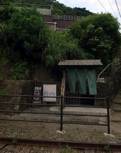 e0043700_2348418.jpg