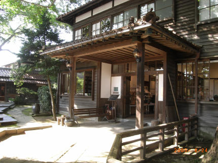 b0002879_0292290.jpg