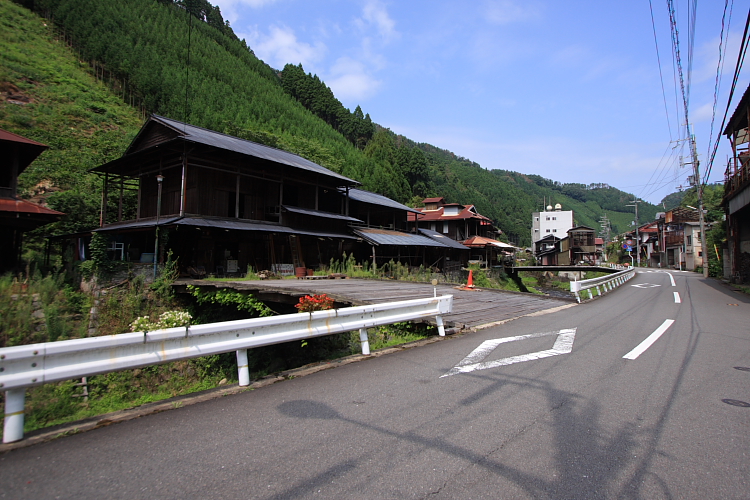 e0051888_2385644.jpg