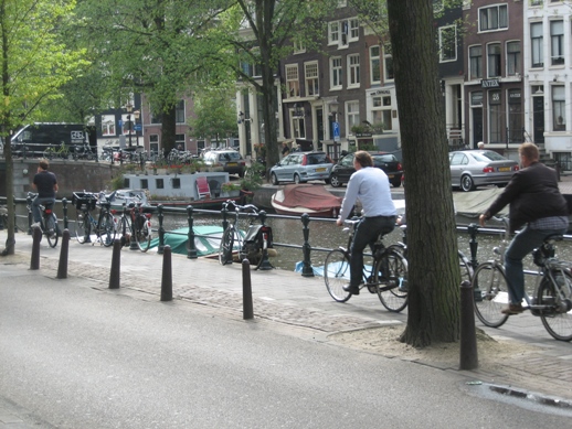 e0148272_1481750.jpg