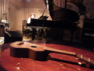 e0029132_1132268.jpg