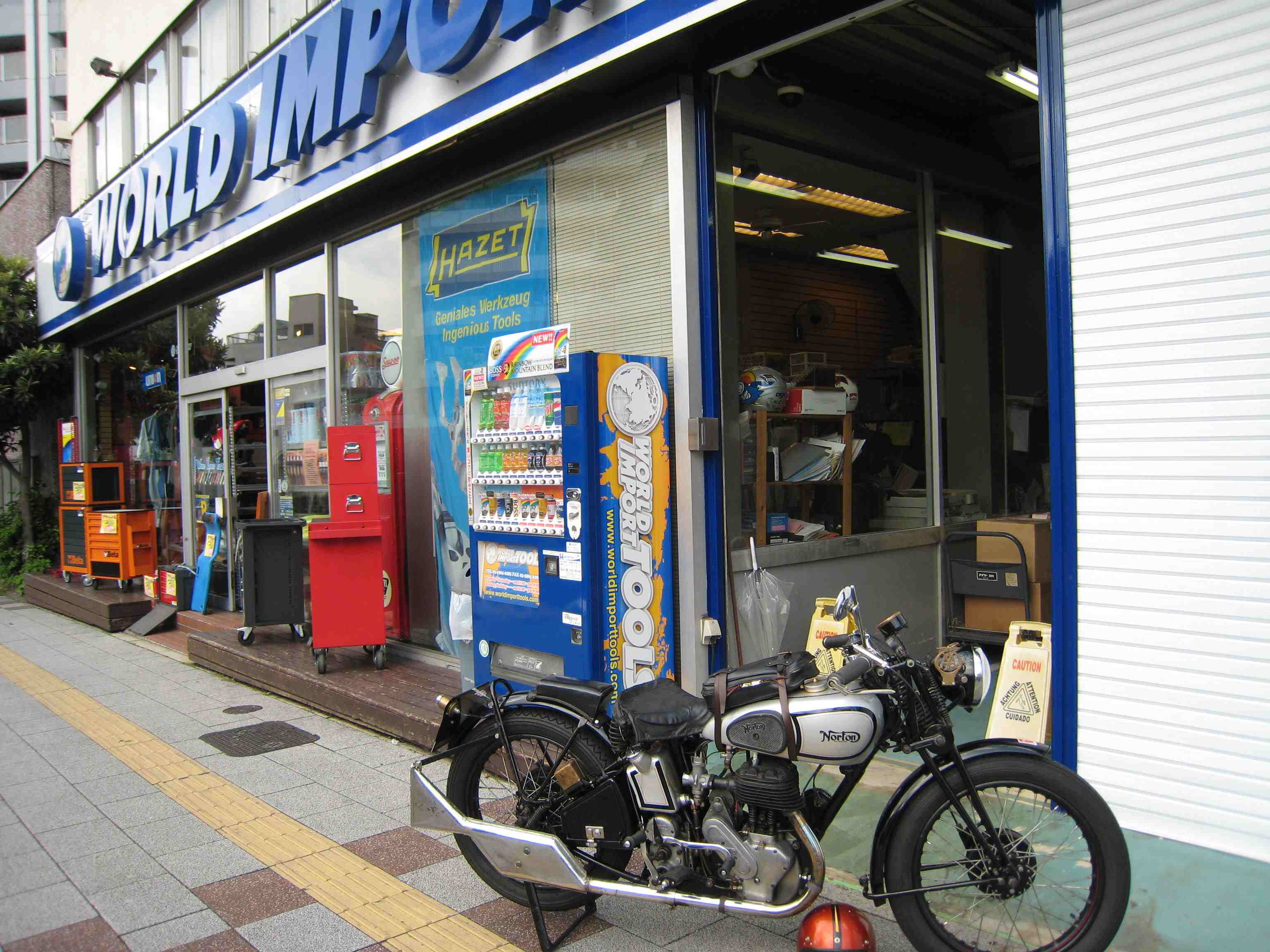b0186107_0452765.jpg