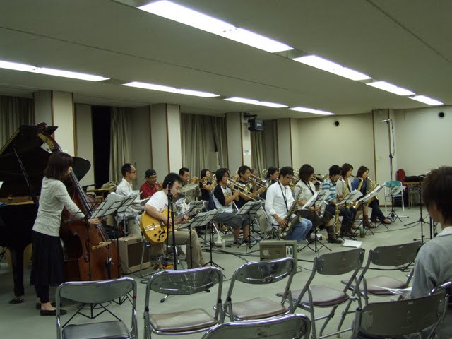 f0107072_2335127.jpg