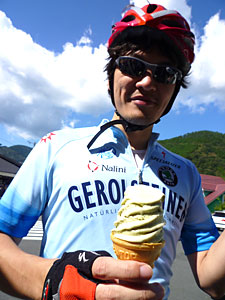 d0023725_1239206.jpg