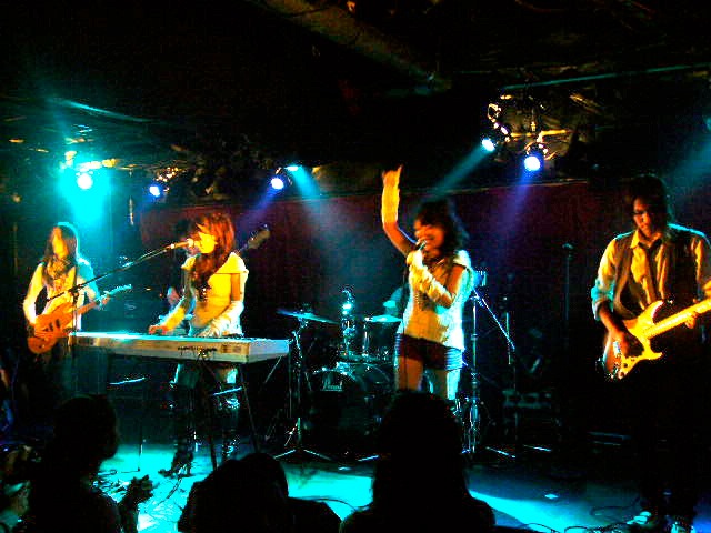 e0138131_11412100.jpg