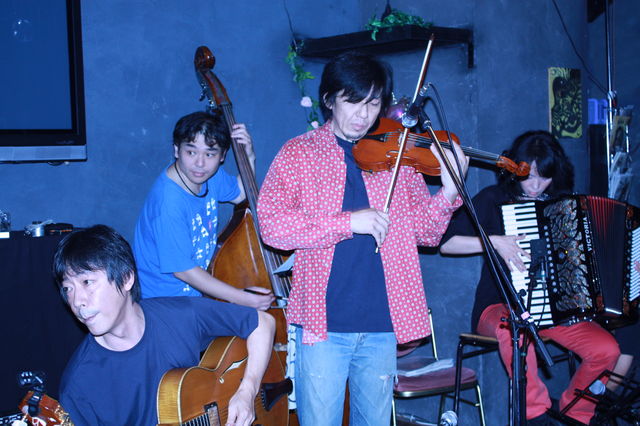 e0027813_1171244.jpg