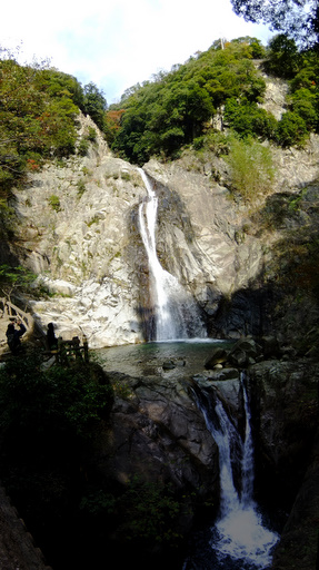 f0054075_0282147.jpg