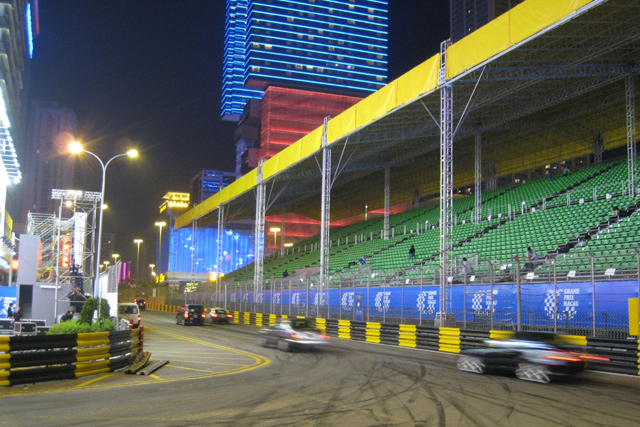 f0054466_1272576.jpg