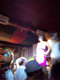 d0038319_10183251.gif