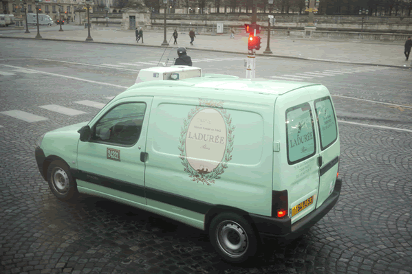 c0215653_23393377.gif