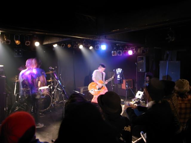 d0075828_1324349.jpg