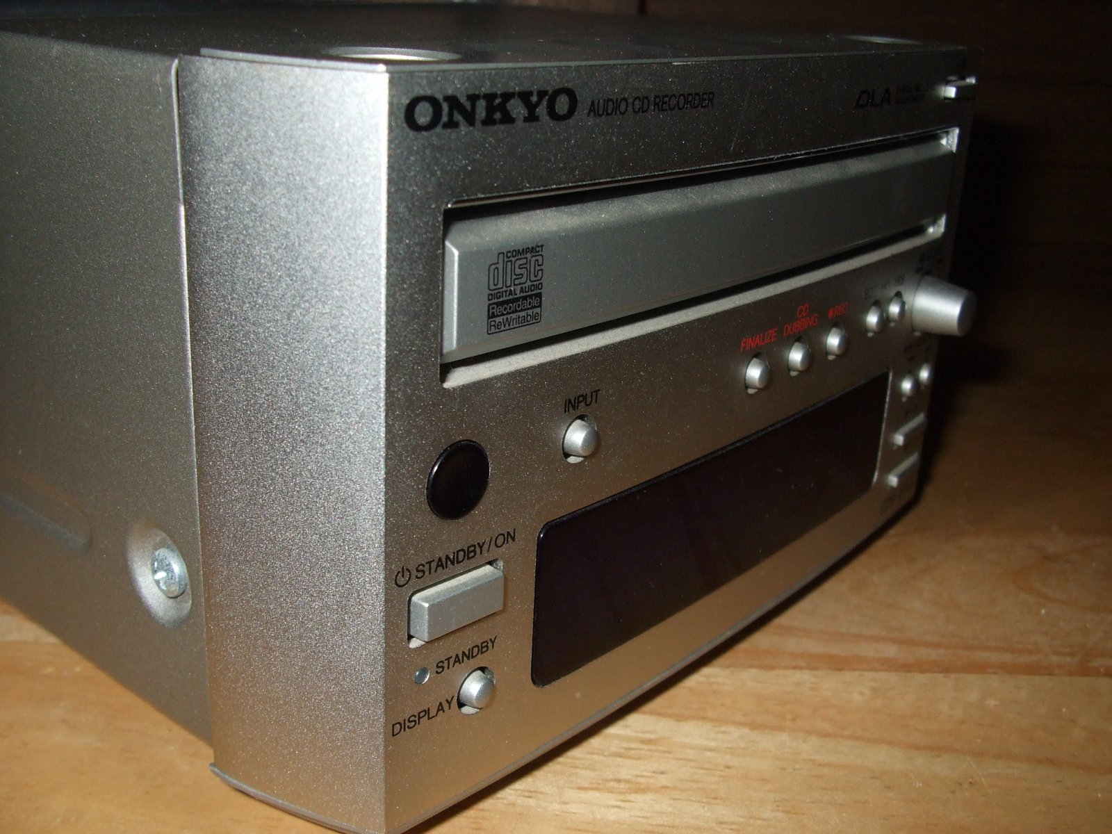 人気通販 ＯＮＫＹＯ オンキヨーＣＤＲ－２０５ＴＸ（Ｓ）オーディオ 