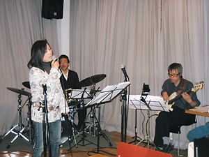b0140559_0402243.jpg