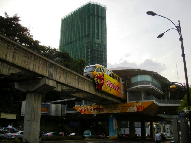 a0000014_0582663.jpg