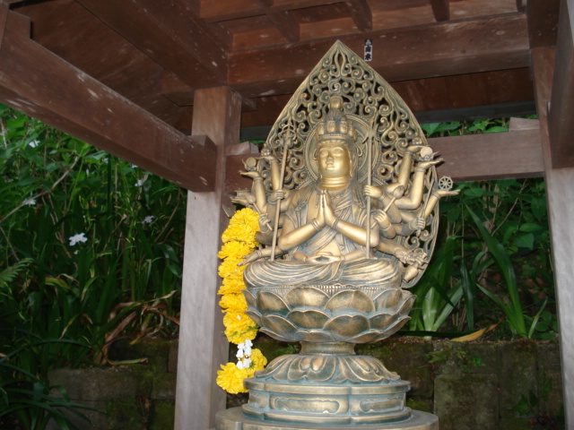 b0080090_14100100.jpg