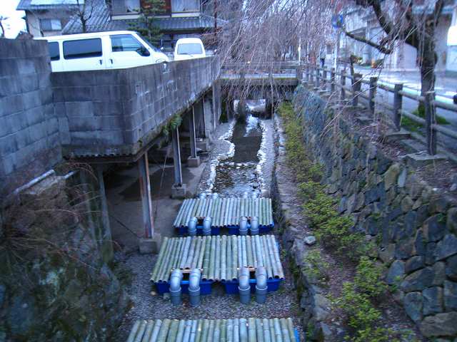 d0121300_1218972.jpg