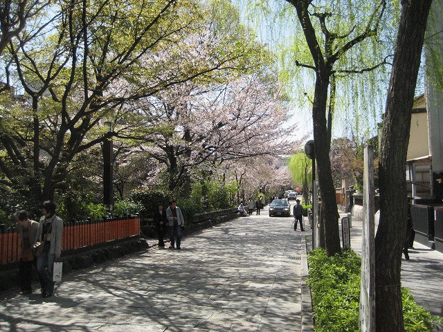 e0106372_1447117.jpg