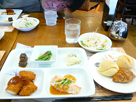 f0080530_8295714.jpg