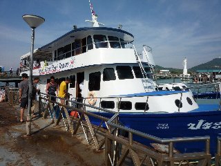 b0003235_0494218.jpg