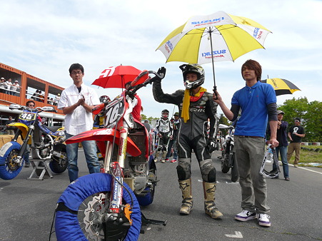 d0016365_1375041.jpg